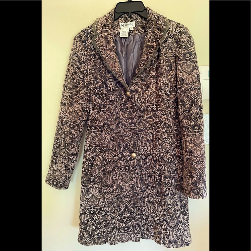 Classy Papillion lightweight coat -medium